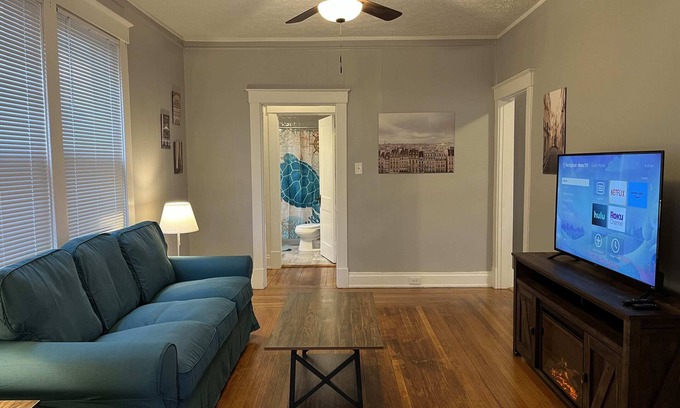 Norwood Apartment | Rolston 1, One Bedroom Unit near Xavier, Downtown