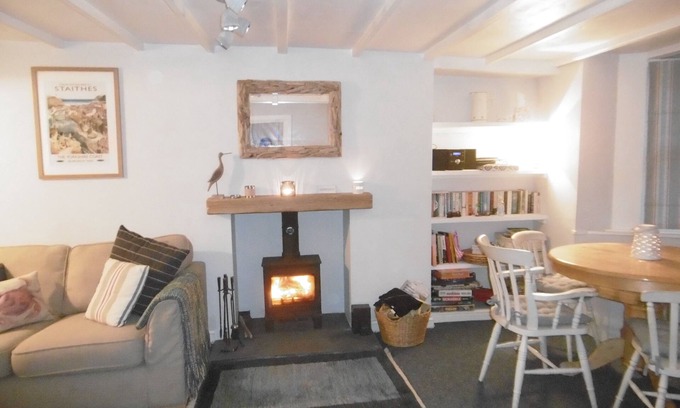 Staithes Cottage | Roma Cottage - Delightful Ropemaker's Cottage In Staithes, Nr Whitby