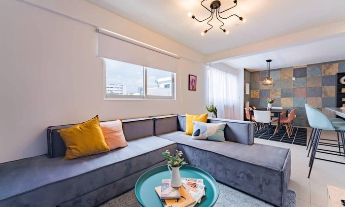 Roma Norte Condo | Roma Norte Group stay: Smart TV, Workspaces