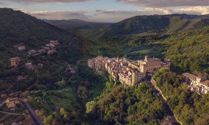 San Gregorio da Sassola House | Roman Castle Getaway: Romantic Home that Sleeps 4+