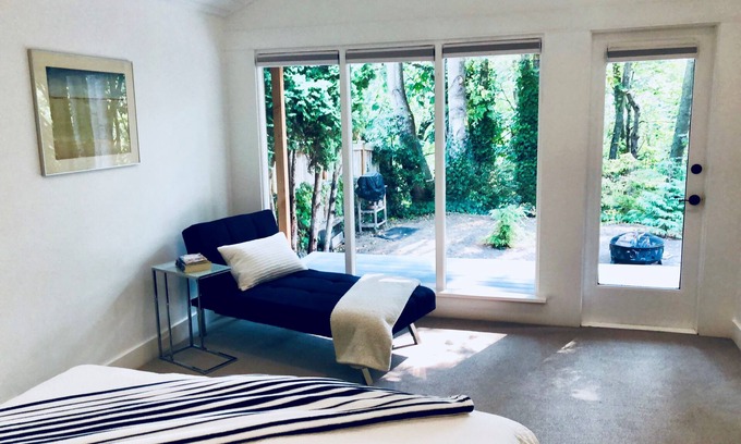 Lawton Park House | Romantic and Charming Magnolia Mid-Century Modern - 1 block from Discovery park