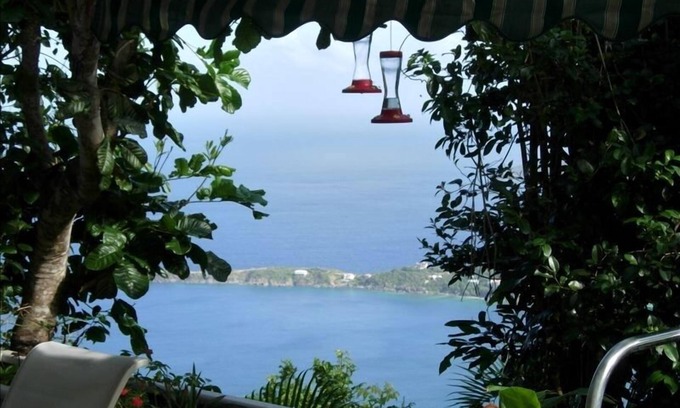 St. Thomas Apartment | Romantic and Private located high upon St Peter Mountain