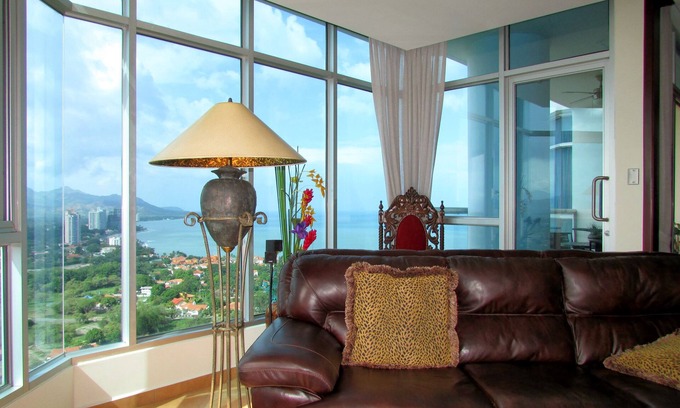 Playa Coronado Condo | Romantic Condo overlooking Golf course and Pacific ocean