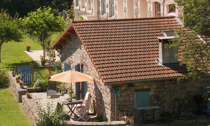 Desaignes Cottage | Romantic cottage(Gîte) in the hills of the medieval village Désaignes.