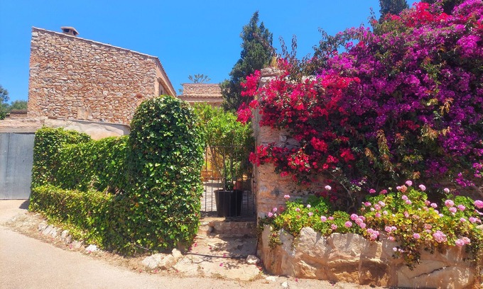 Cas Concos Cottage | romantic Country house in the hills of Cas Concos, 8 pers., pool, A/C, Wifi