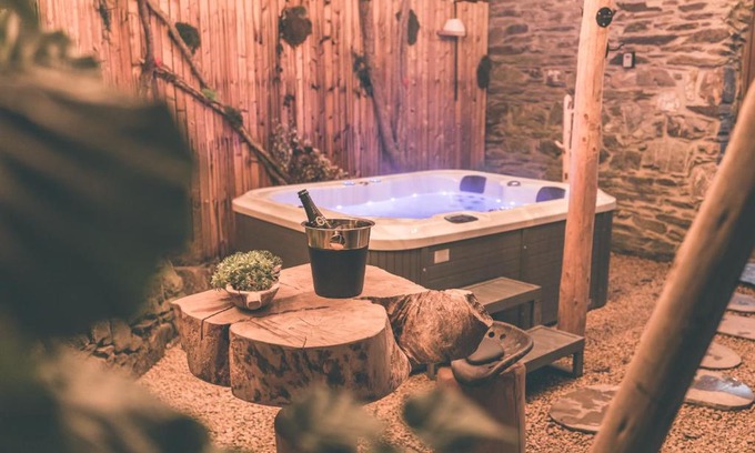 Harre House | Romantic Getaway - Sauna and Jacuzzi - El Clandestino