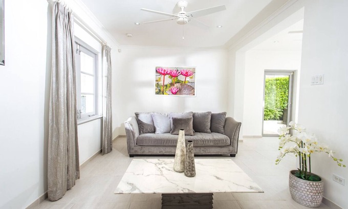 Old Trees Bay Apartment | Romantic Getaway - Villa at St. James (1 bed)