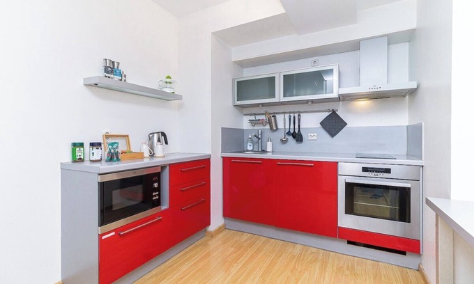 Kesklinn Apartment | Romantic getaway with equipped kitchen.