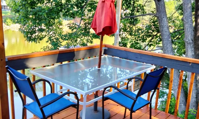Lake Norman of Catawba Apartment | Romantic Lake Cottage Retreat . Perfect for 2