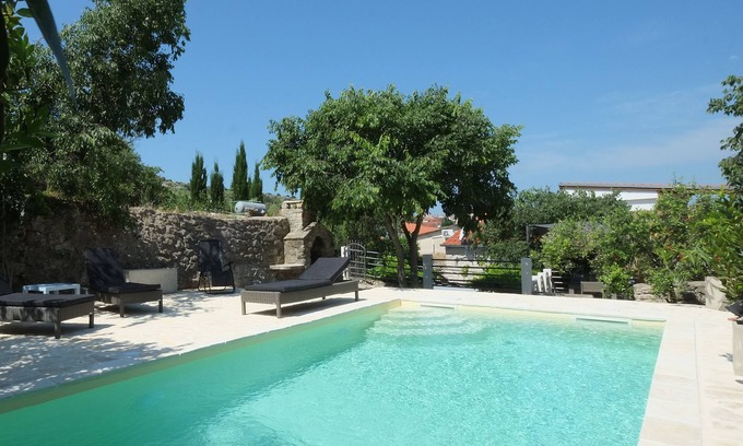 Susica House | Romantic old town house with patio, private pool and free Wi-Fi