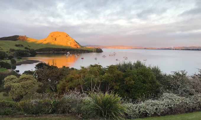 Whangarei Heads House | Romantic private getaway with spectacular views and direct beach access