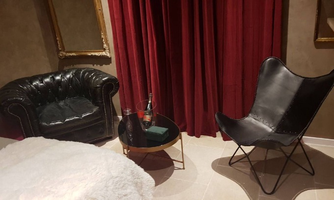 Saint-Zacharie Bed & Breakfast | Romantic room rental in Provence