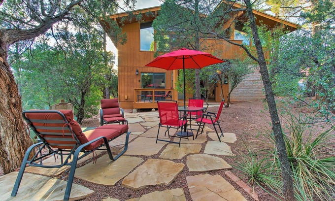 West Sedona Apartment | Romantic Sedona Suite w/Patio < 1 Mi to Trails