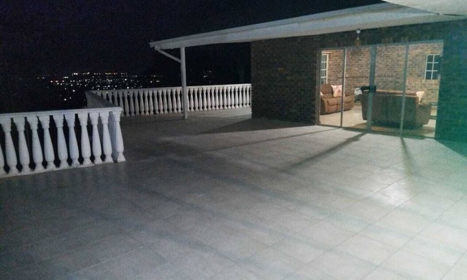 Newcastle House | Romantic , serene and spacious home for lasting memories suitable for events too