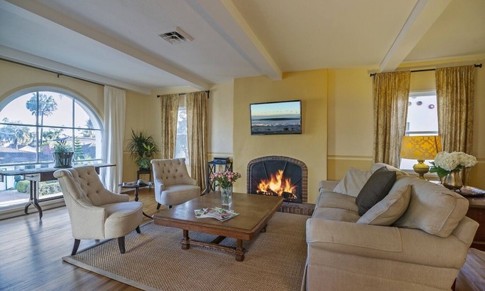 West Beach Apartment | Romantic Spanish Retreat 2 Blocks From State St. And West Beach