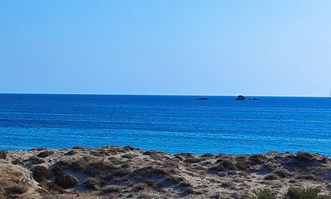 Plaka Apartment | Romantic studio A with sea view - It's upstairs, 2 min. from Plaka beach, Naxos