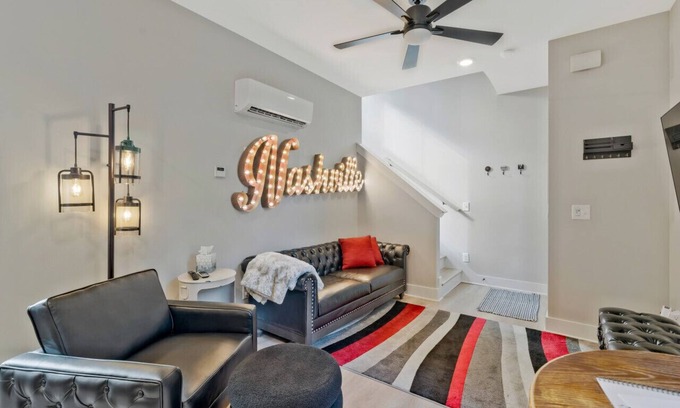 Porter Heights House | Roof Deck|Pet Friendly|E.Nash