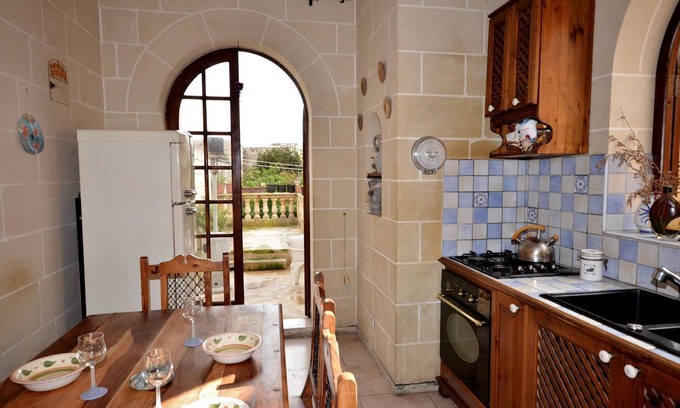 Rabat House | Roof-top Spacious Private Room w bathroom - terrace