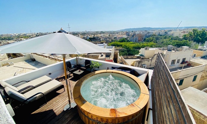 Zebbug House | Rooftop Heated Jacuzzi, Fireplace, A Unique Home!