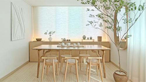 Yeonnam-dong Apartment | Rooftop J-Park Stay