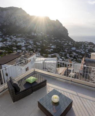 Capri Apartment | Rooftop Luxury Suite by CapriRooms