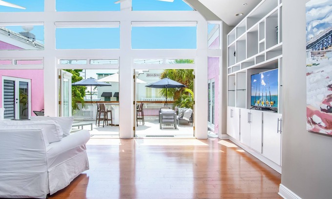 Downtown Condo | ROOFTOP PENTHOUSE- | 2 Bed, 1.5 Bath