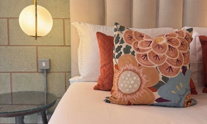 Manchester City Centre House | Rooftop Retreat | Historic views | Private Parking