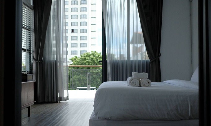 Chang Khlan Bed & Breakfast | Rooftop Room with Bathtub and Fireplace