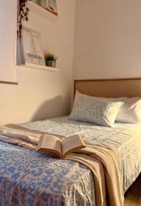 Reyes Huertas Apartment | Room 01 - Old Town Cáceres