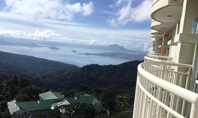 San Jose Apartment | Room 2211 Tagaytay Prime Residences
