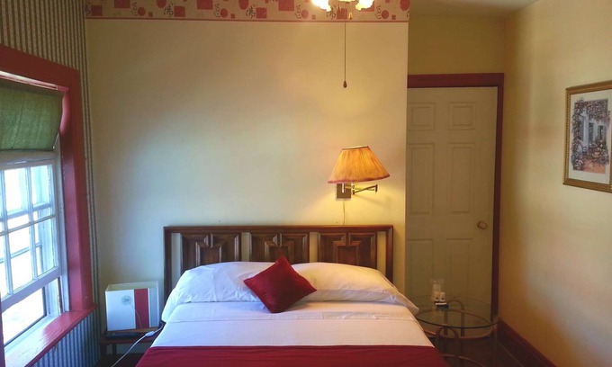 Port Albert House | Room # 4 at the Historic Port Albert Inn in peaceful Port Albert, Ontario!