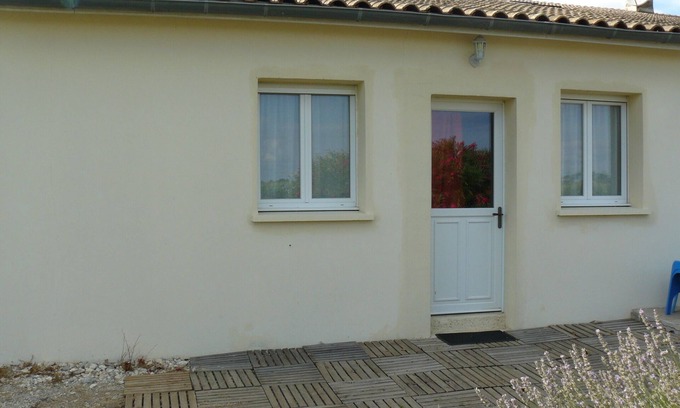 Saint-Michel-de-Fronsac House | Room and mezzanine 1 to 4 people with private bathroom