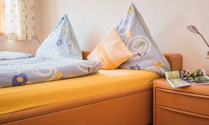 Bad Peterstal-Griesbach Apartment | Room 'Doppelzimmer 1' with Mountain View, Shared Terrace and Wi-Fi