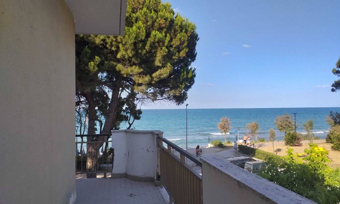 Pineto Bed & Breakfast | Room in B&B - Spacious Triple Room a Stones Throw From the sea