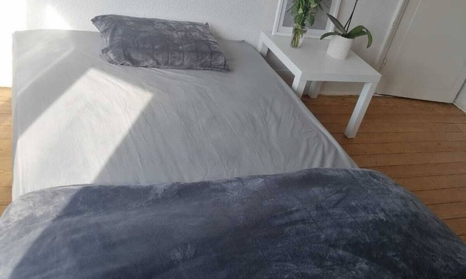 Wythenshawe House | Room in Gatley Near Manchester Airport