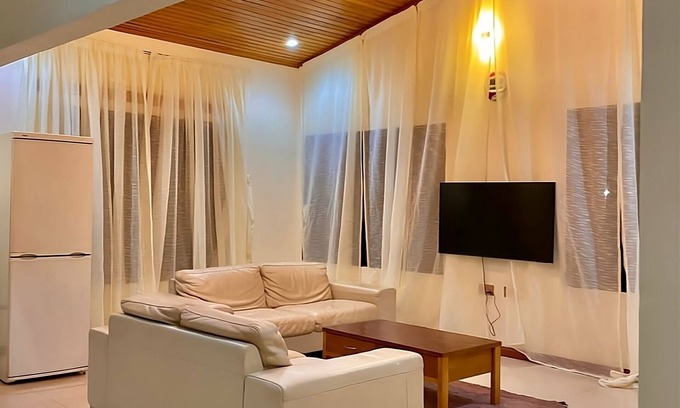 Adenta House | Room in Guest Room - Ghouse Room C Ideal For Friends Family And Corporate