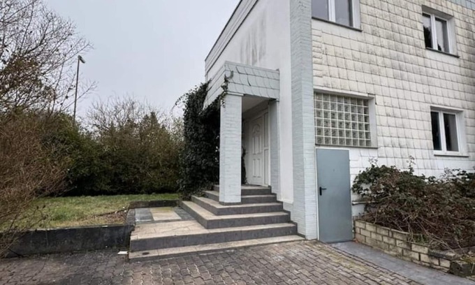 Landstuhl Apartment | Room in Landstuhl (Room 7, upper floor)