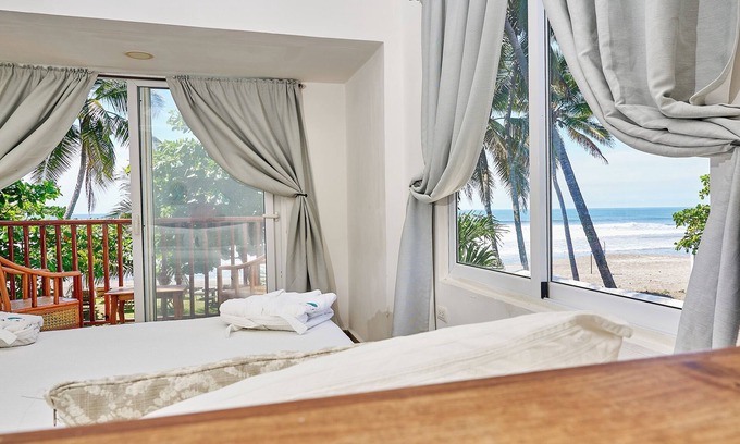 Las Penitas House | Room in Lodge - Melon 7 - Double Room With sea Views, Terrace or Balcony