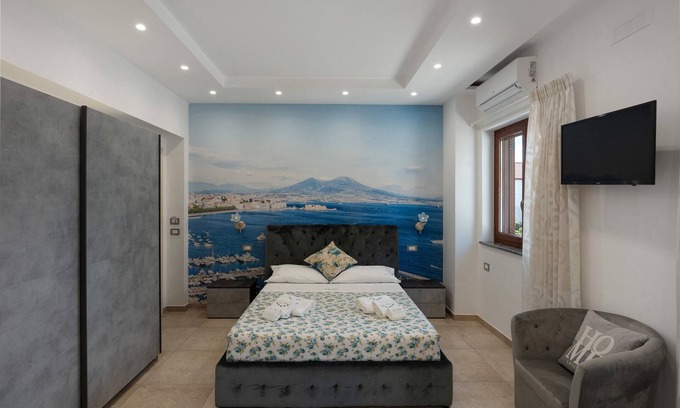 Agerola Apartment | Room 'Le 5 Perle - Napoli' with Mountain View, Wi-Fi and Air Conditioning