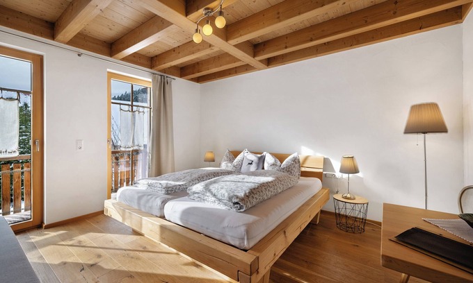 Ehlenbogen Apartment | Room 'Leibgeding' with Mountain View, Shared Terrace and Wi-Fi