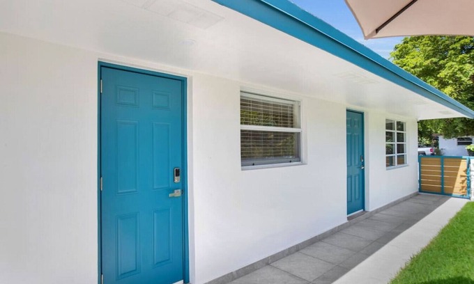 River Oaks Villa | Room with all comfort you need near Downtown