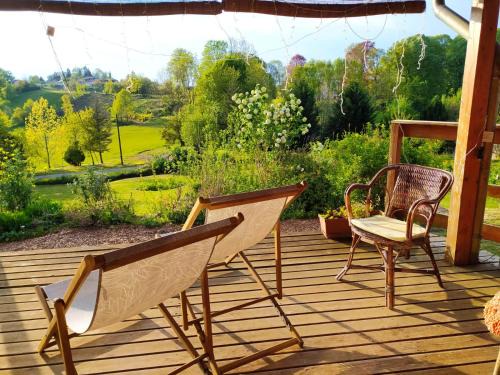 Rimont House | Room with en suite bathroom in cosy wooden house