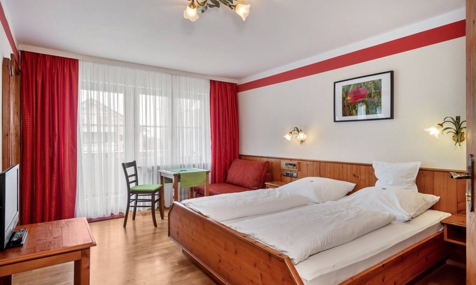 Nonnenhorn Apartment | Room 'Zimmer 3' with Lake View, Balcony and Wi-Fi