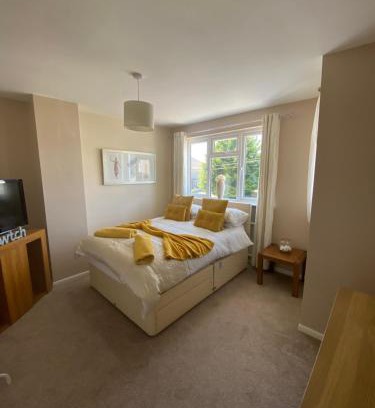Kenfig Hill House | Rooms at Carol's Place near Porthcawl, Margam, Bridgend, 3mins to M4, 3 Room Types Available