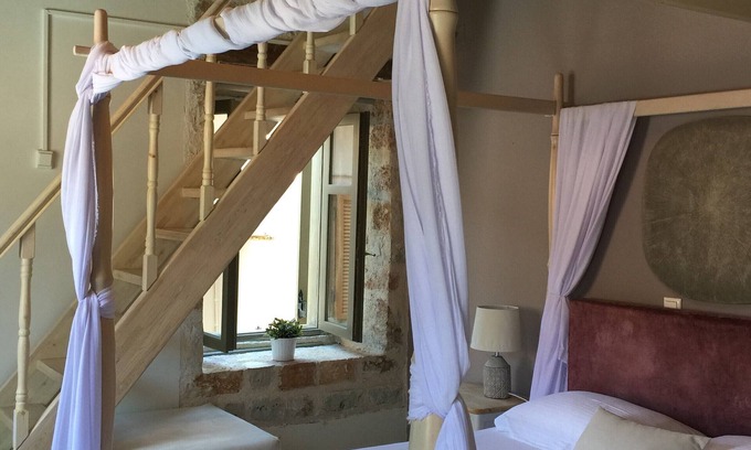 Aetos Hotel | Rooms for rent and relaxing accommodation at Ithaca Greece