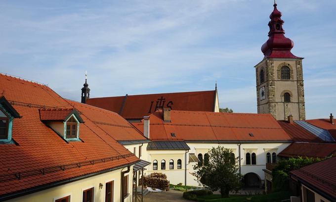 Ptuj Apartment | Rooms in city center with a castle view