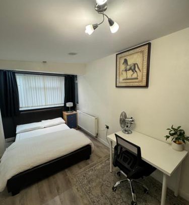 Shepperton House | Rooms in Surrey
