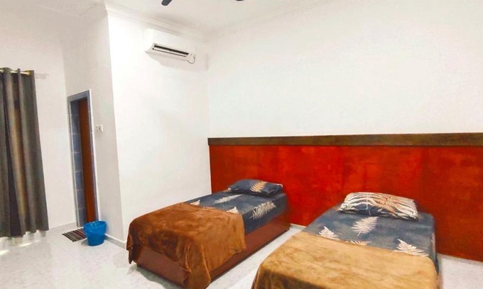 Kawasan Perindustrian Chendering Villa | Roomstay HA'6S (STANDARD ROOM)