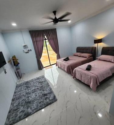Kampung Penarik Hotel | Roomstay McAyoh