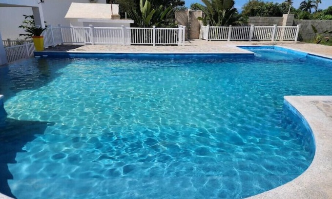 Las Galeras Apartment | Roomy apartment for 4 people with large pool @ 5 minutes walk to the beachnn